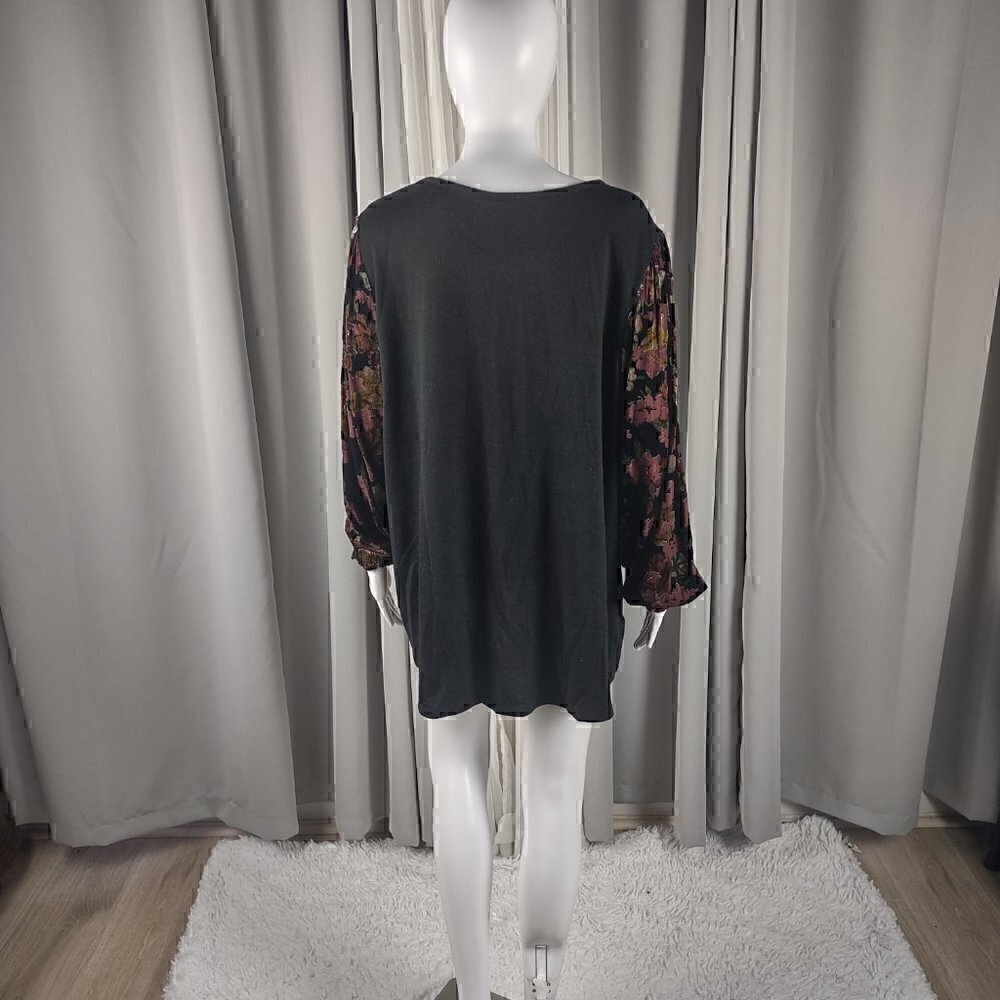 C. EST 1946 Women Long Sleeve Blouse Top Velvet Black Plum Pullover Size 18/20W - Picture 3 of 13